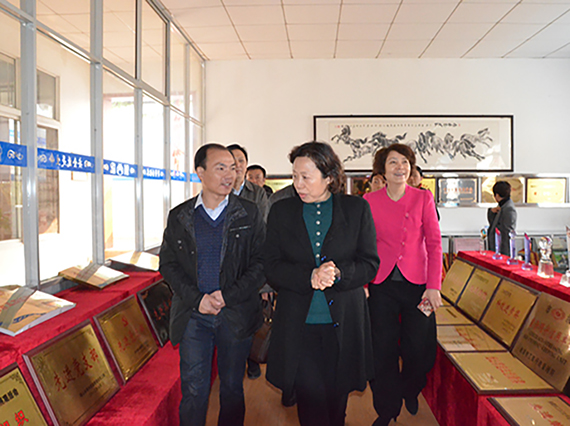 湖南省人大常委副主任、總工會主席劉蓮玉一行蒞臨&ldquo;湘潭恒欣&rdquo;參觀調(diào)研