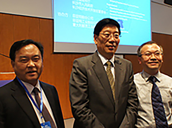 2011年6月20日我公司董事長肖公平先生陪同湖南省省長一行赴歐洲考察