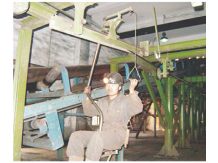 靜態(tài)上、下車裝置